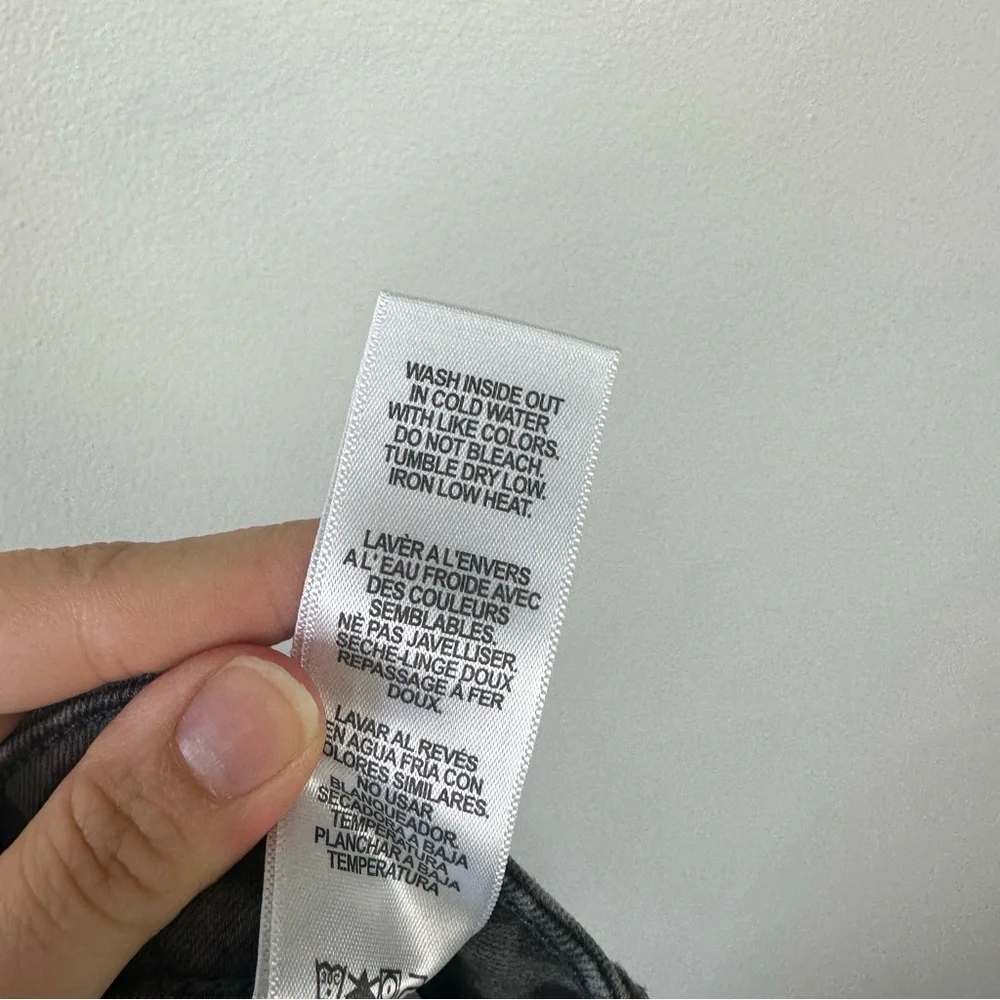 Good American Good Legs Animal Print Jeans - Picture 9 of 10